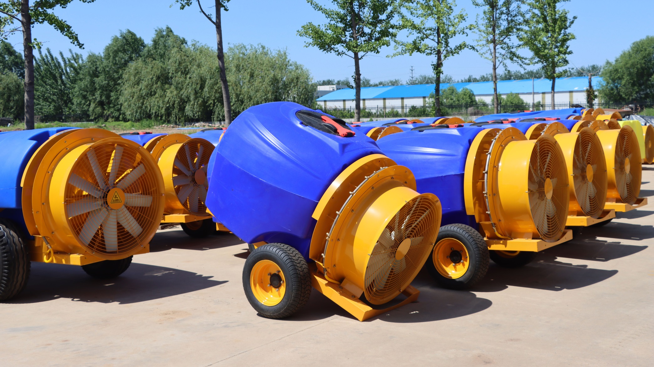 Four-Wheel Tractor Traction Wi - Orchard Sprayer Tractor บทวิจารณ์และราคา